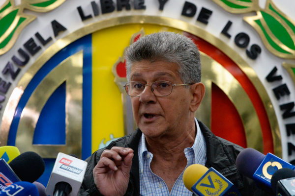 Ramos Allup: Sedes de AD fueron tomadas por colectivos y funcionarios de las FAES