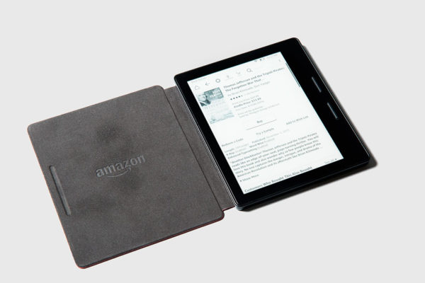 Amazon lanza su primer Kindle a prueba de agua