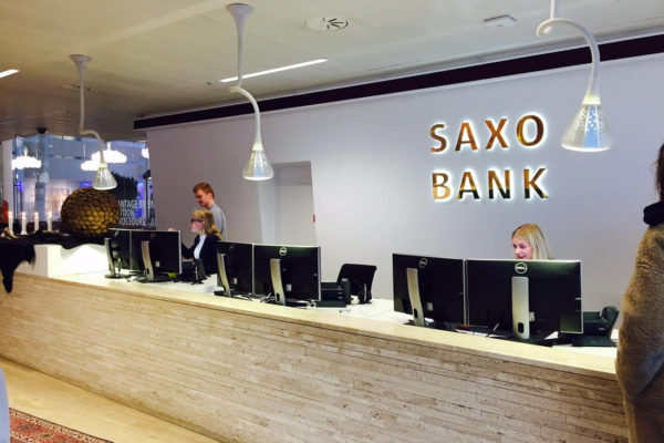 Grupo chino Geely se convierte en accionista mayoritario del danés Saxo Bank