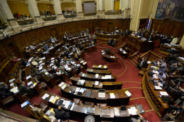 Senado uruguayo aprobó moción contra embajador venezolano