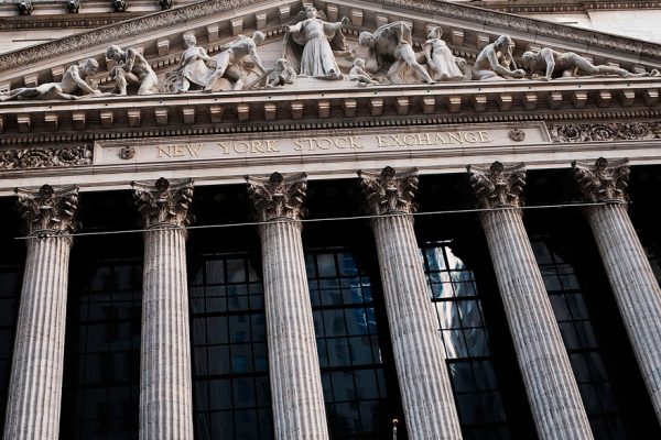 #Covid-19 Bolsa de Nueva York cierra su sede en Wall Street y pasa a formato electrónico