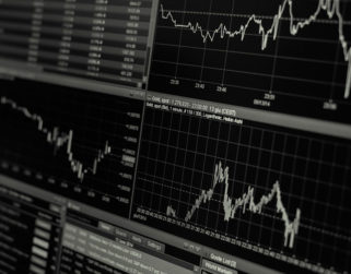 Bonos soberanos registran tendencia negativa y caen 0,37 puntos