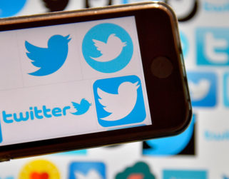 #15Oct Twitter regresa luego de falla en varios países