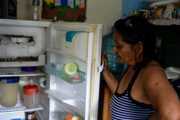 «Vamos a pasar más hambre»: El temor a un default en Venezuela