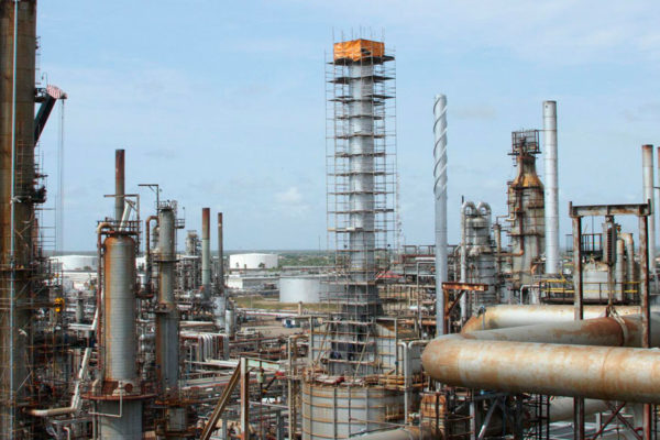 Refinería Cardón vuelve a reactivarse y produce 27.000 bpd de gasolina