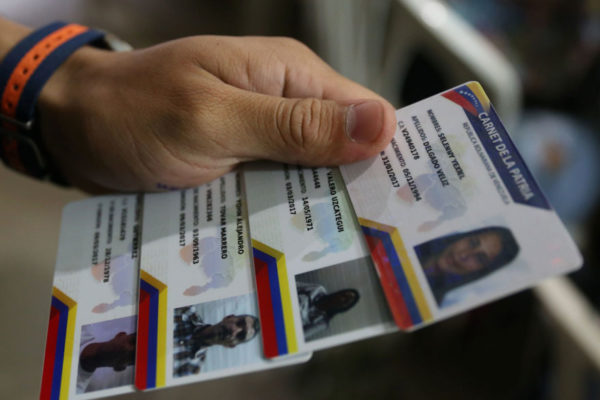 Gobierno asignó 180.000 cupos universitarios a través del carnet de la patria