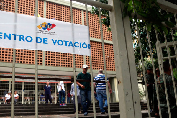 Maduro prueba su maquinaria de cara a la elección presidencial