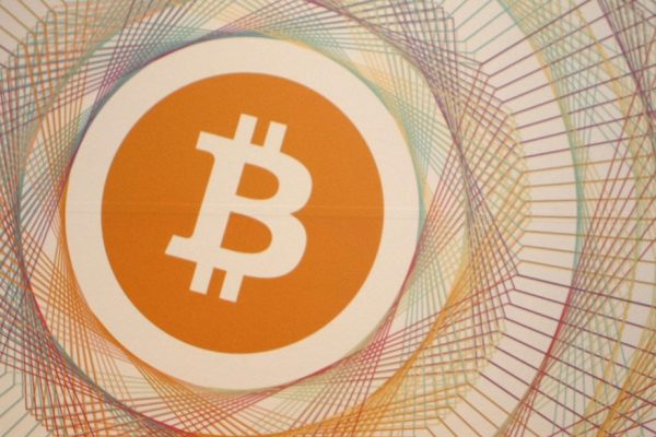 Debut flojo del bitcoin en el mercado de futuros CME