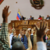 Maduro pide a la ANC reformar ley de ilícitos cambiarios