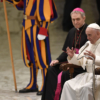 Papa asegura que «traidores» impiden sus reformas en el Vaticano