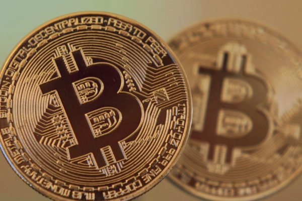 El bitcoin se desploma un 25% desde su último récord: ronda los US$48.400