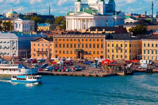 Finlandia levanta el aislamiento a su capital, pero mantiene restricciones