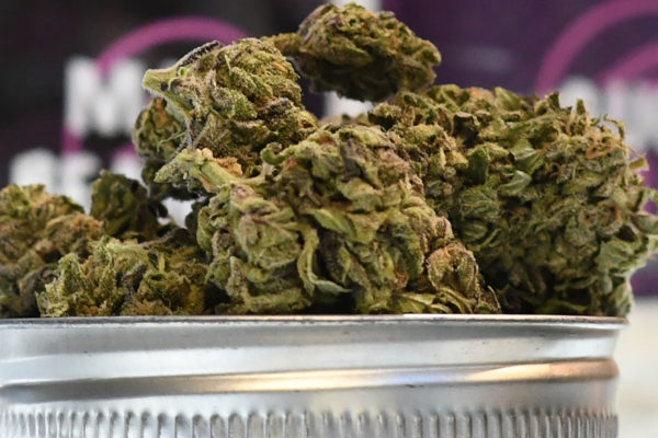 Marihuana recreativa llega a California, el mayor mercado del mundo
