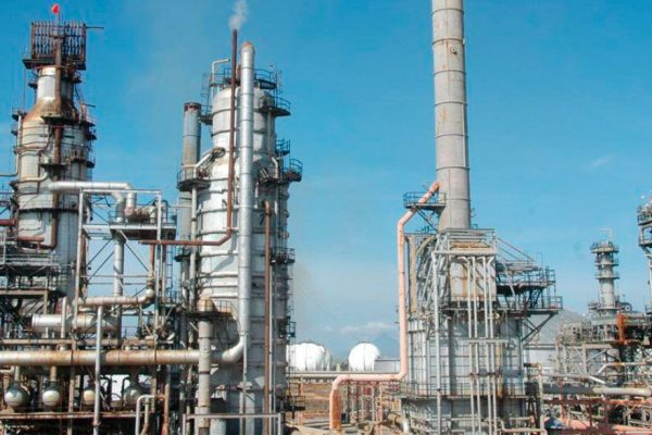 Refinería Amuay reanuda parcialmente sus operaciones