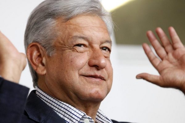 López Obrador amplía ventaja un mes antes de las elecciones