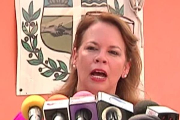 Primera ministra Aruba busca acercar posiciones con Venezuela ante contrabando