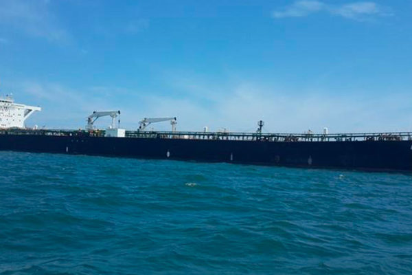Pdvsa logra liberar buque petrolero retenido en Curazao