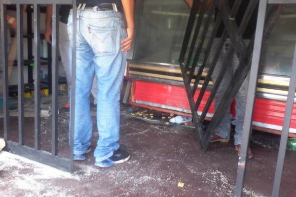 Se registraron protestas y asaltos contra comercios en Caicara del Orinoco