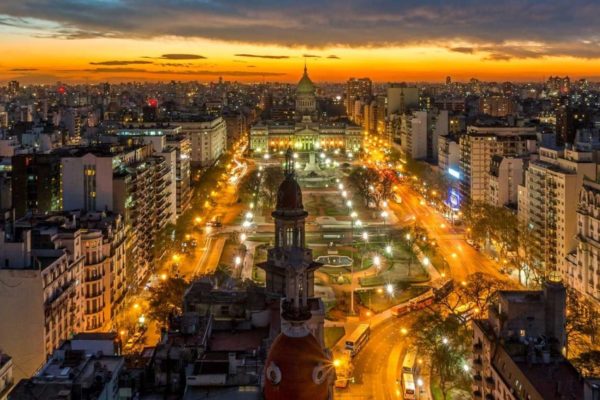 Llegada de venezolanos a Argentina creció 140% en 2017