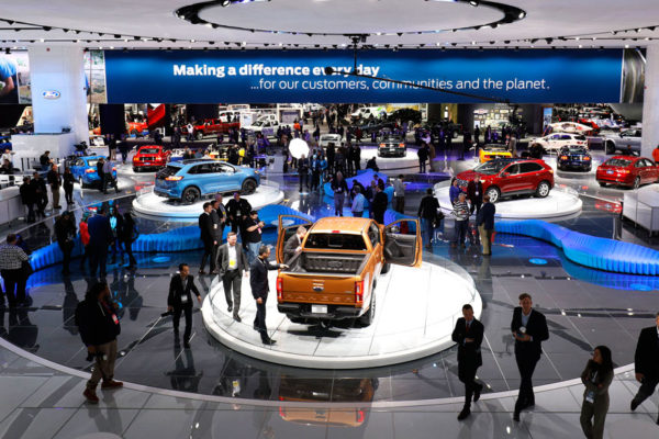 Salón de Detroit abre con incertidumbres sobre el sector automovilístico