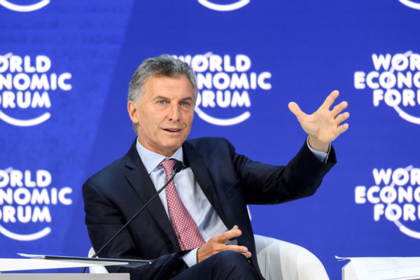 Gobierno de Macri presenta su último presupuesto con inflación de 34% en 2020