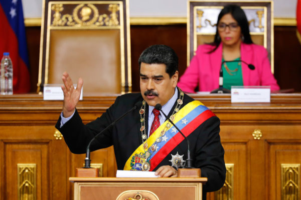 El plan de Maduro para 2018: Más controles, Pdvsa, Dicom y Petro
