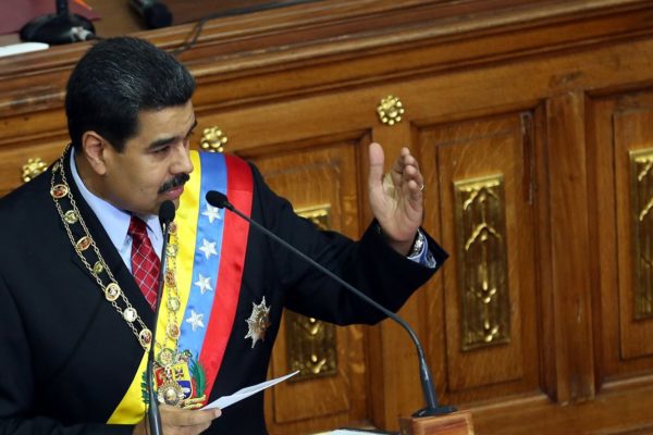 Maduro: Petro será el centro de la política financiera