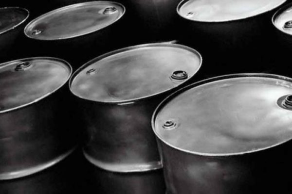 Reservas comerciales de petróleo en EEUU aumentaron 10,2 millones de barriles