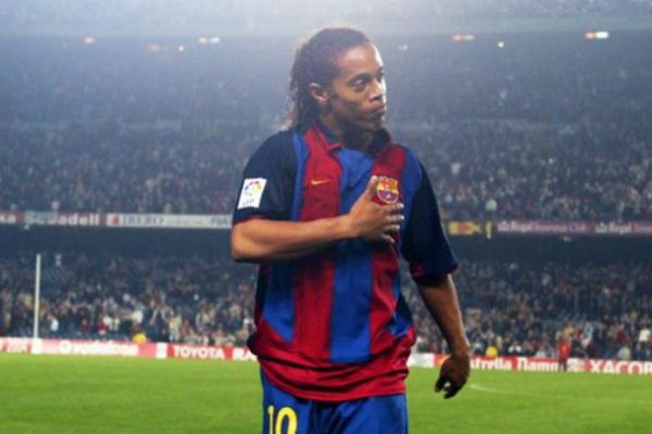 Ronaldinho se retira del fútbol