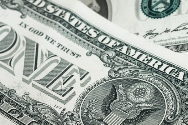 Dólar Dicom se ubicó en Bs 115.000 en la subasta 20