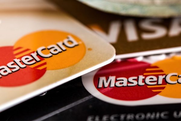 BCV fijó tasas de interés de 17% y 29% para tarjetas de crédito