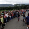 Escépticos frente a las elecciones, venezolanos cruzan la frontera