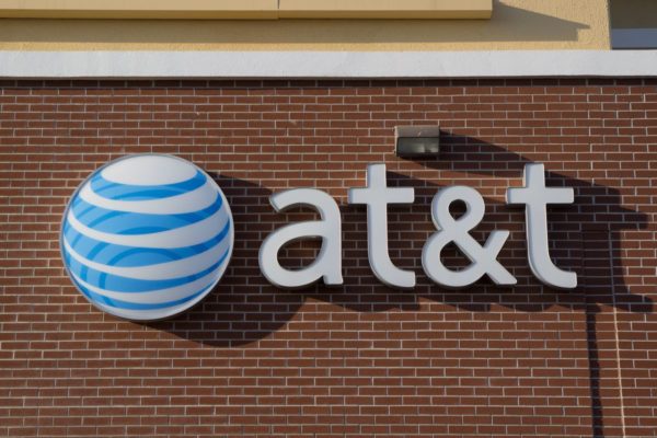 AT&T estudia OPI de su participación en DirecTV Latinoamérica