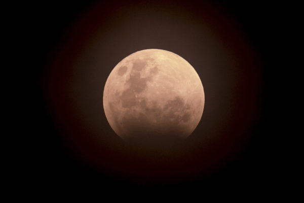 Así fue el espectacular eclipse de la superluna azul de sangre (+Video)