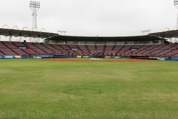 Gobierno venezolano condena retiro de sede de la Serie del Caribe 2019