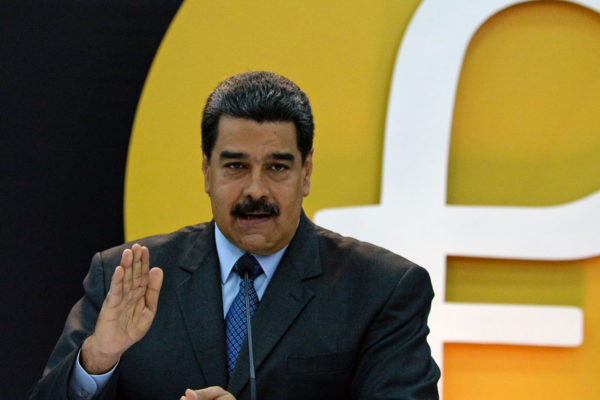 Maduro promete «buenas noticias» sobre el petro la próxima semana