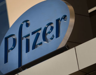 Tercera dosis de vacuna Pfizer muestra 95,6% de efectividad contra síntomas de covid-19