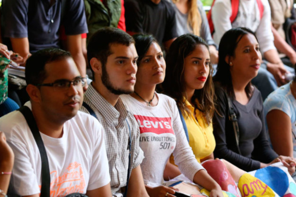 Jóvenes conforman la población con menos acceso al empleo formal en Venezuela