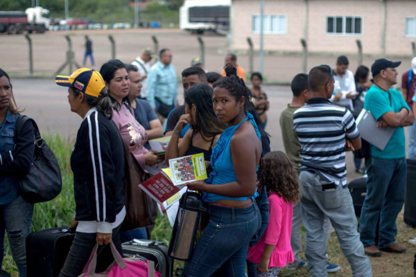 Disminuye flujo de venezolanos a Brasil por tensión en la frontera