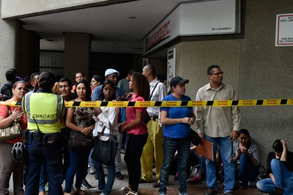 Venezolanos en Chile se quejan por cobro para trámite en embajada