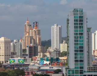 Panamá emite bonos globales por 2.500 millones de dólares