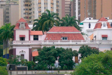 Jacqueline Far&iacute;a asume Ministerio de Transporte y magistrado Carlos Castillo el despacho del Trabajo