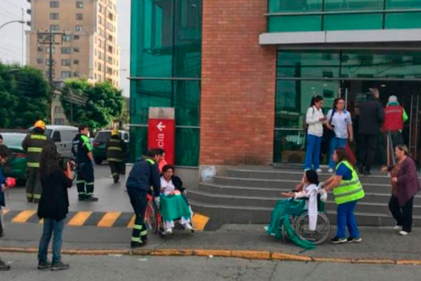 Explosión en clínica de Chile deja 3 muertos y 50 heridos