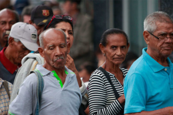 Casi 35 % de las personas mayores de 65 años vive sin ingresos en América Latina