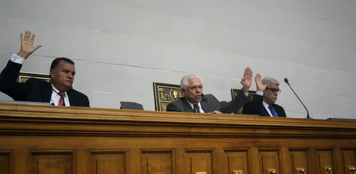 AN aprueba reforma a la Ley de Hidrocarburos - Banca y Negocios