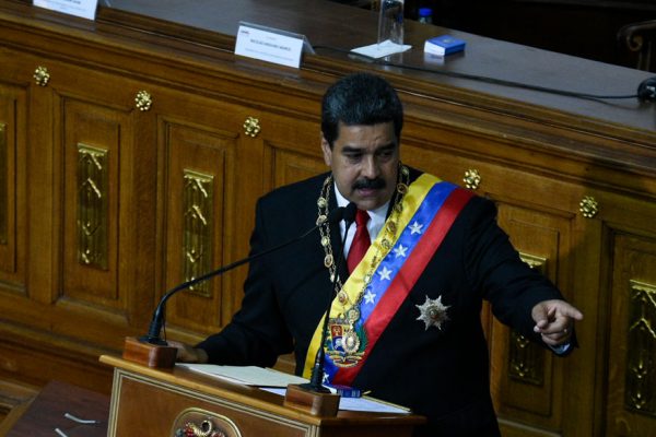 Maduro no descarta pedir ayuda a la Opep y a Rusia para subir producción