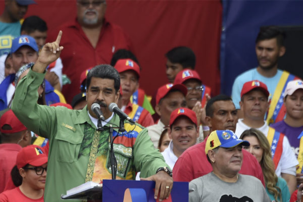 Oficialistas marcharán este lunes en respaldo a Maduro