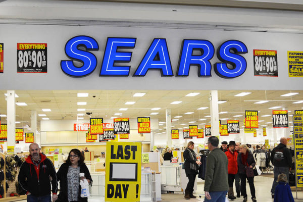 Sears comenzará a vender sus activos afectada por el comercio en línea
