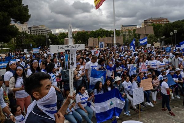 Congreso de Nicaragua amnistía a opositores presos y a los represores de 2018
