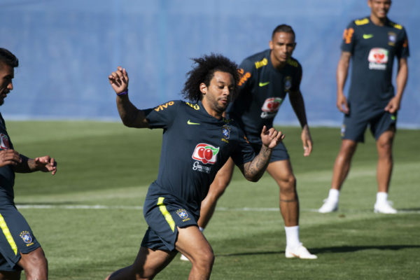 Brasil se prepara para mostrar un «fútbol hermoso» ante Bélgica